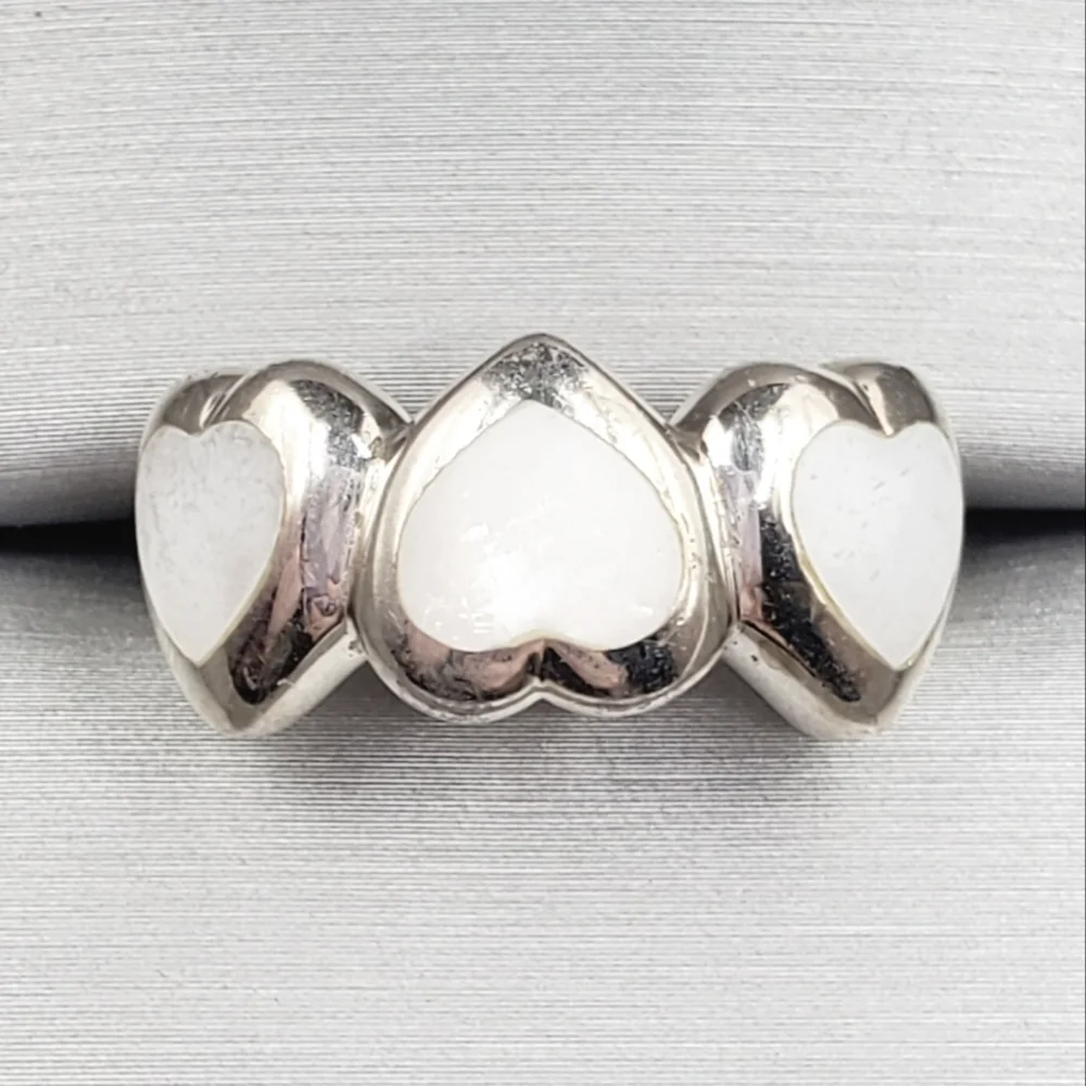 Mother Of Pearl Heart Ring
